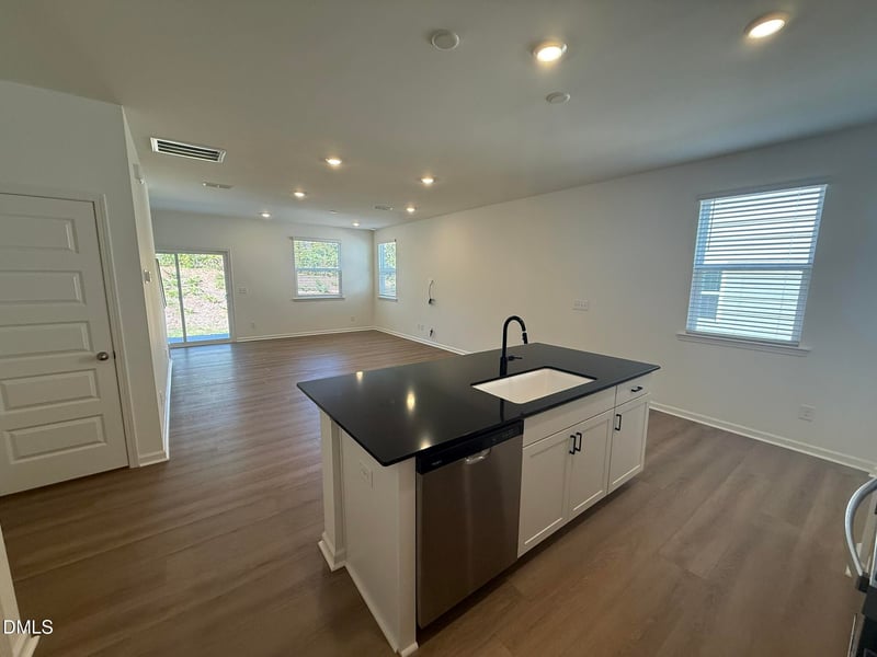 171 Parker Ln, Mebane, NC 27302