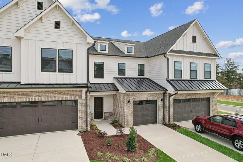 171 Periwinkle Pl #232, Clayton, NC 27527