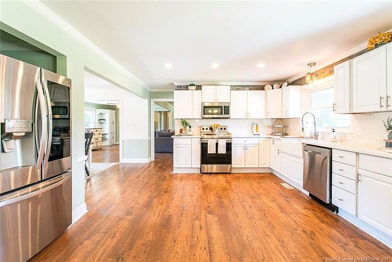 1710 Carthage St, Sanford, NC 27330