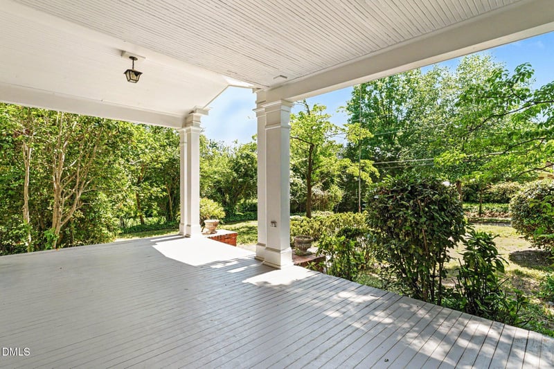 1710 Park Dr, Raleigh, NC 27605