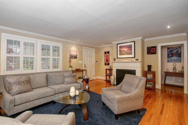 1710 Pineview St, Raleigh, NC 27608