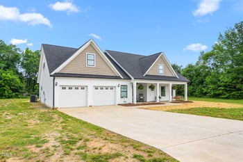 1711 Memory Ln, Burlington, NC 27217