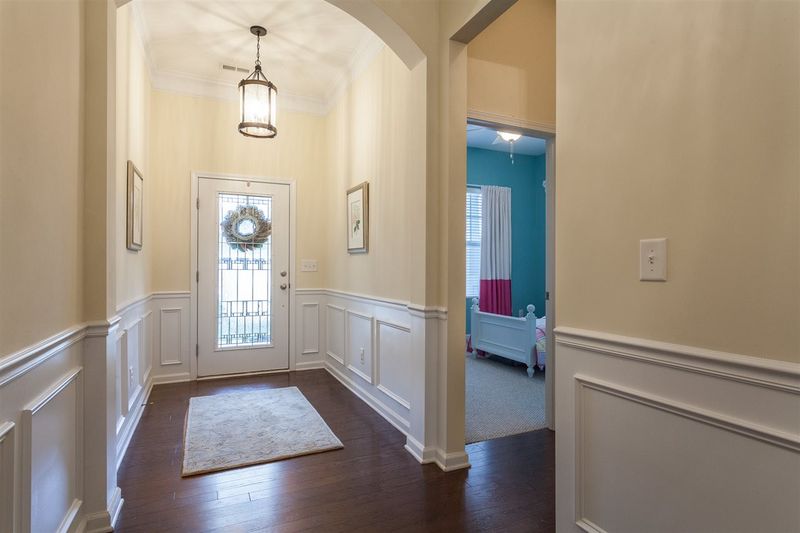 1711 Woodsdale Dr, Durham, NC 27703