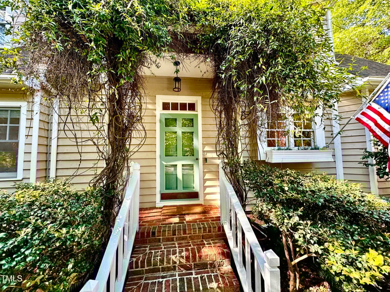 1712 Briarforest Pl, Raleigh, NC 27615