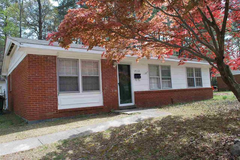 1712 Foxwood Dr, Garner, NC 27529