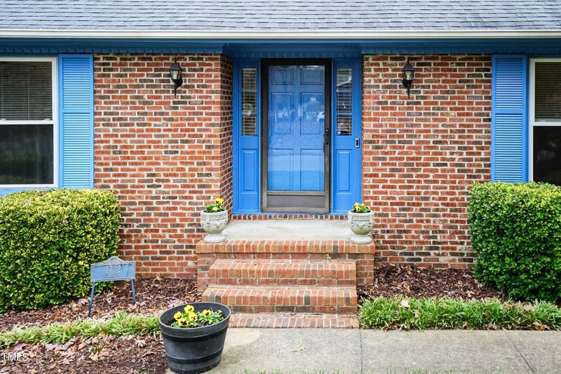 1712 Glasgow St, Durham, NC 27705