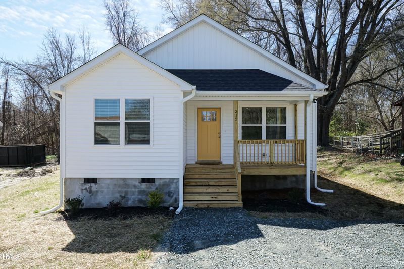 1712 Glenn St, Burlington, NC 27217