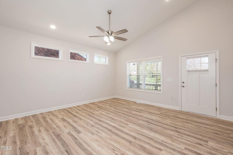 1712 Glenn St, Burlington, NC 27217