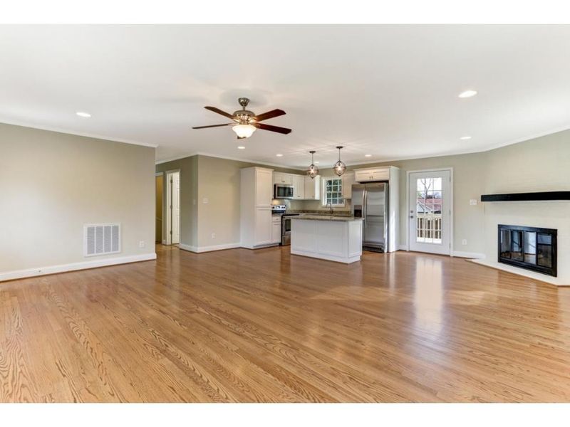 1712 Hawthorne, Burlington, NC 27215