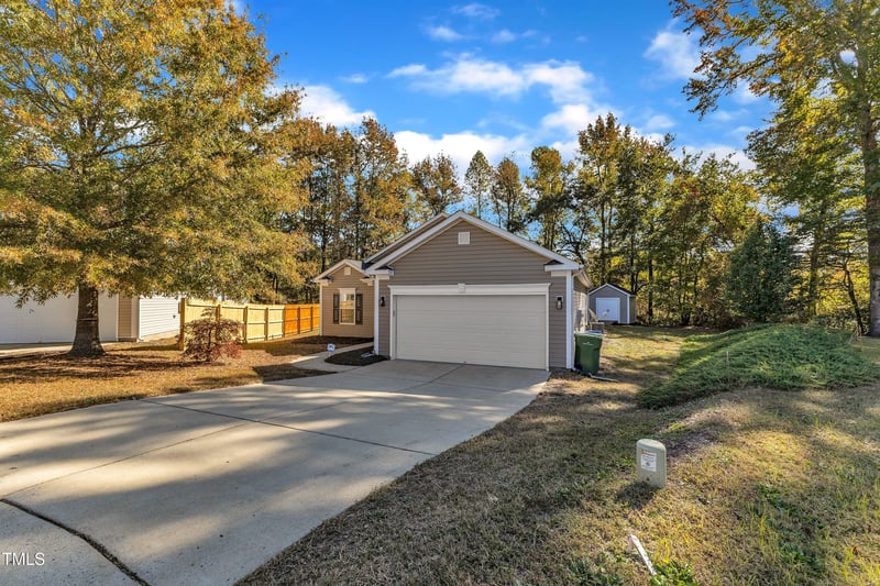 1712 Johste Ct, Fuquay Varina, NC 27526