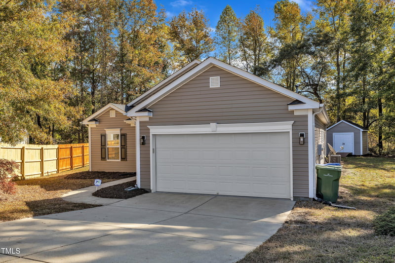 1712 Johste Ct, Fuquay Varina, NC 27526