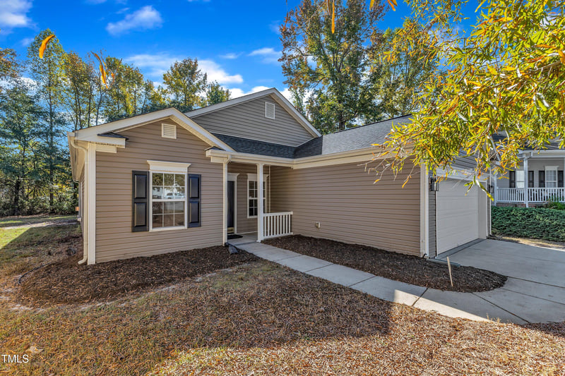 1712 Johste Ct, Fuquay Varina, NC 27526