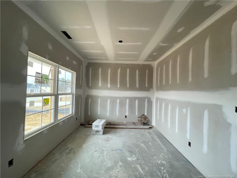 1712 Man O War Dr, Hope Mills, NC 28348