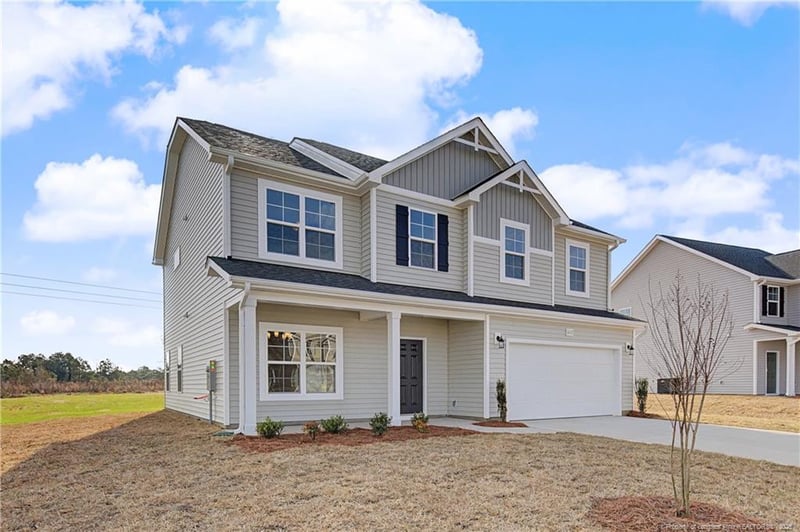 1712 Man O War Dr, Hope Mills, NC 28348