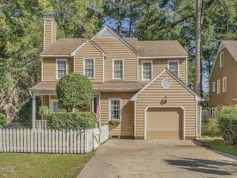 1713 Briarforest Pl, Raleigh, NC 27615