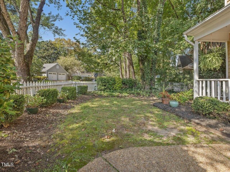 1713 Briarforest Pl, Raleigh, NC 27615