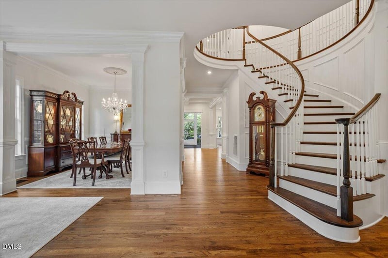 1713 Oberlin Rd, Raleigh, NC 27608