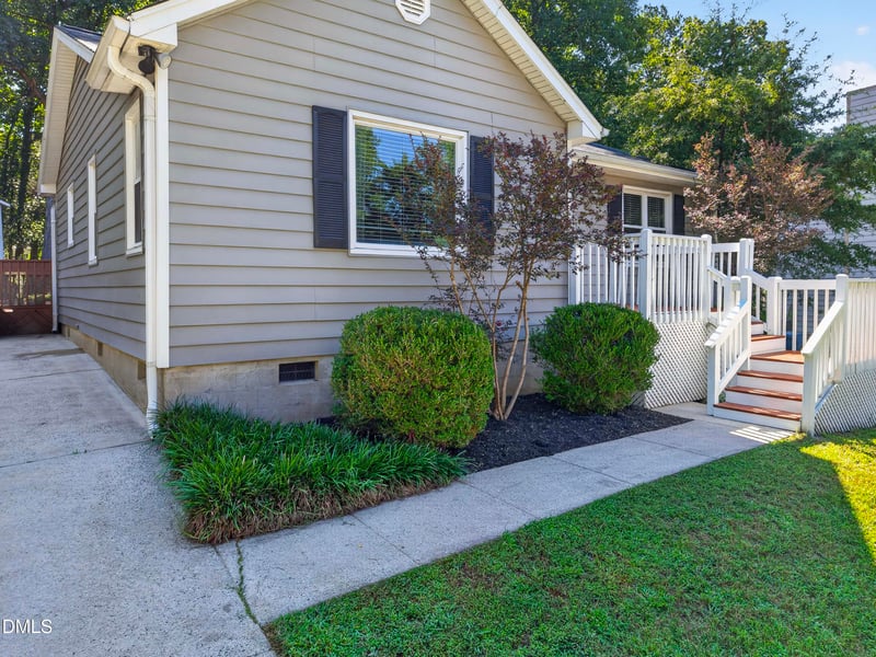 1713 Valley Rn, Durham, NC 27707