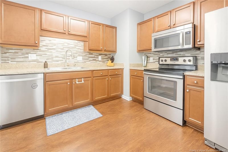 1713 Veanna Dr, Fayetteville, NC 28301