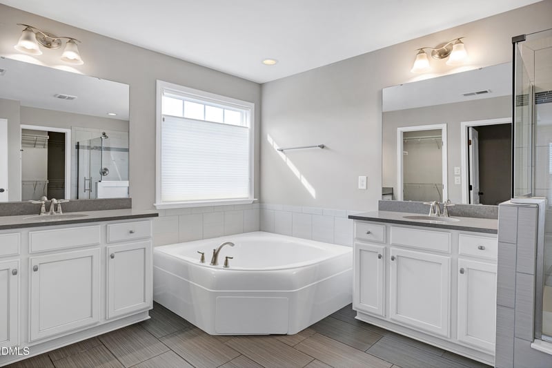 1713 Yateley Ln, Apex, NC 27502