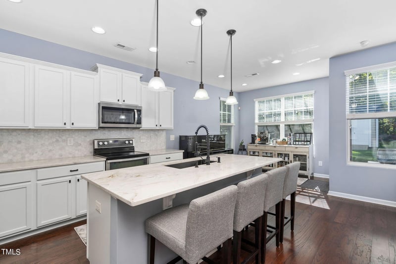 1714 Woodsdale Dr, Durham, NC 27703