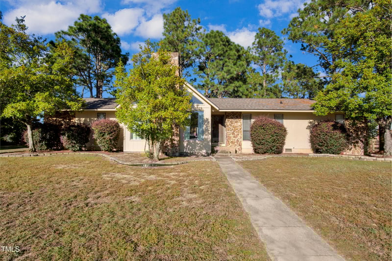 1715 Purdue Dr, Fayetteville, NC 28304