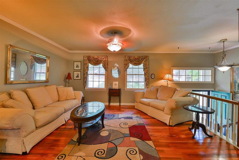 1715 Seabrook Ave, Cary, NC 27511
