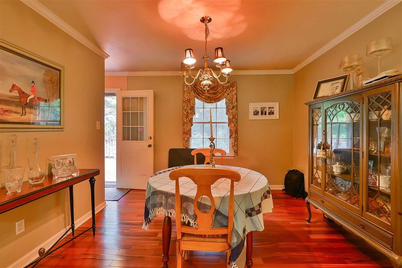 1715 Seabrook Ave, Cary, NC 27511