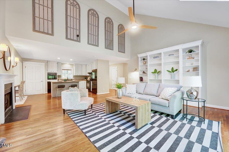 1715 Us 15 501 , Chapel Hill, NC 27517