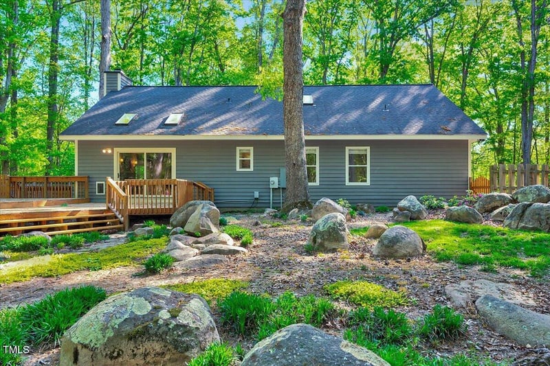 1715 Us 15 501 , Chapel Hill, NC 27517