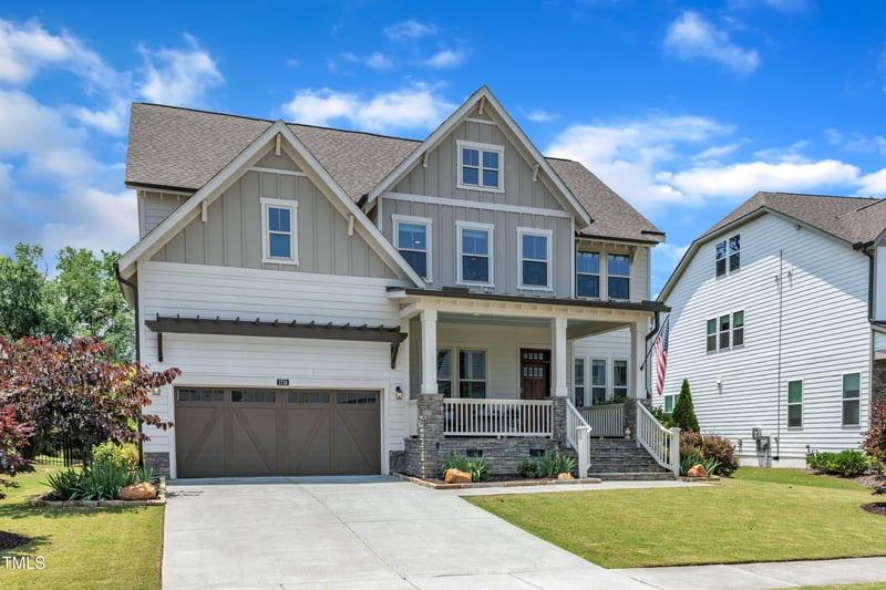 1716 Aberdour Dr, Apex, NC 27502