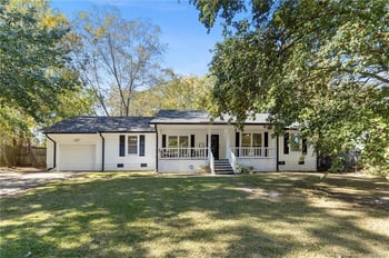 1716 Boros Dr, Fayetteville, NC 28303