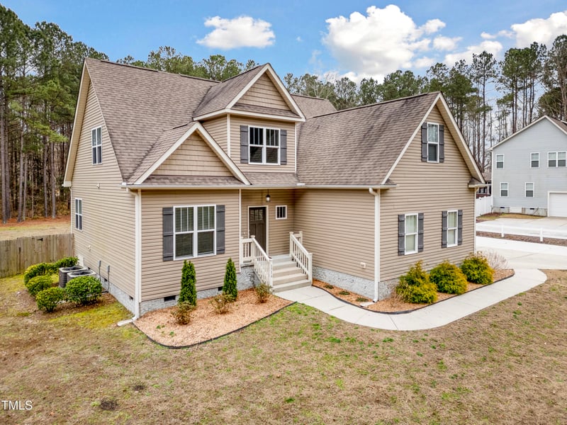 1716 Ferrell Meadows Dr, Zebulon, NC 27597