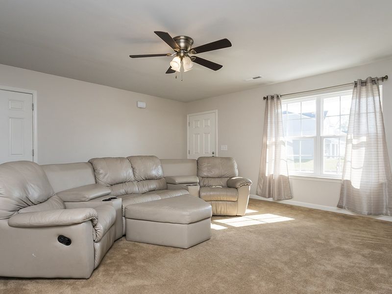 1716 Longshadow Dr, Burlington, NC 27217