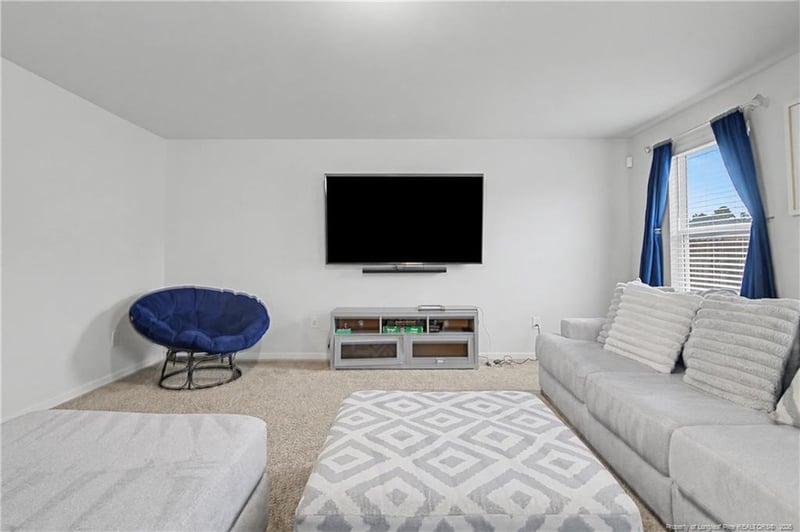 1717 Ennismore Rd, Hope Mills, NC 28348