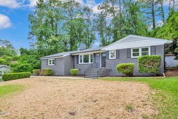 1717 Mcgougan Rd, Fayetteville, NC 28303