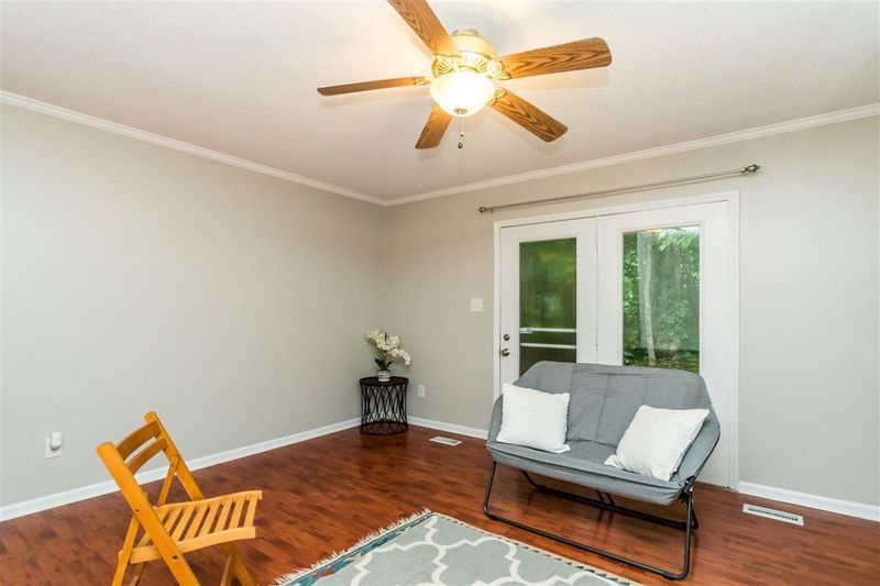 1717 Wildcat Ln, Chapel Hill, NC 27516