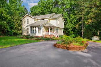 1718 Carthage St, Sanford, NC 27330
