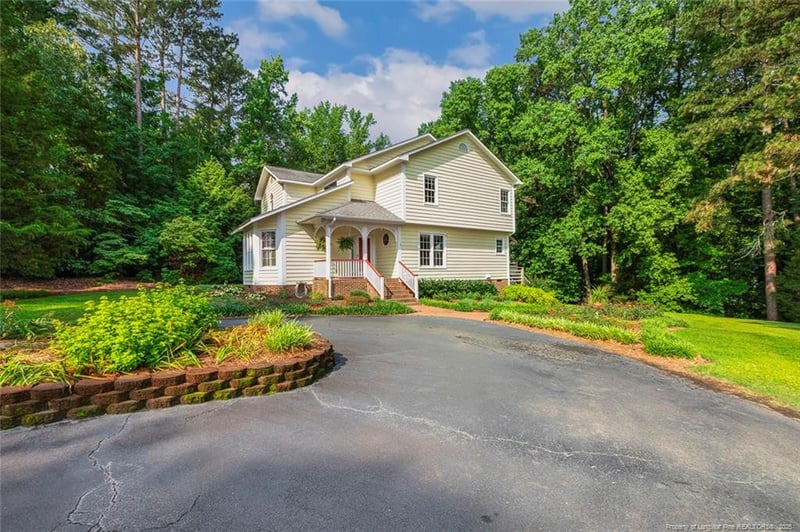 1718 Carthage St, Sanford, NC 27330