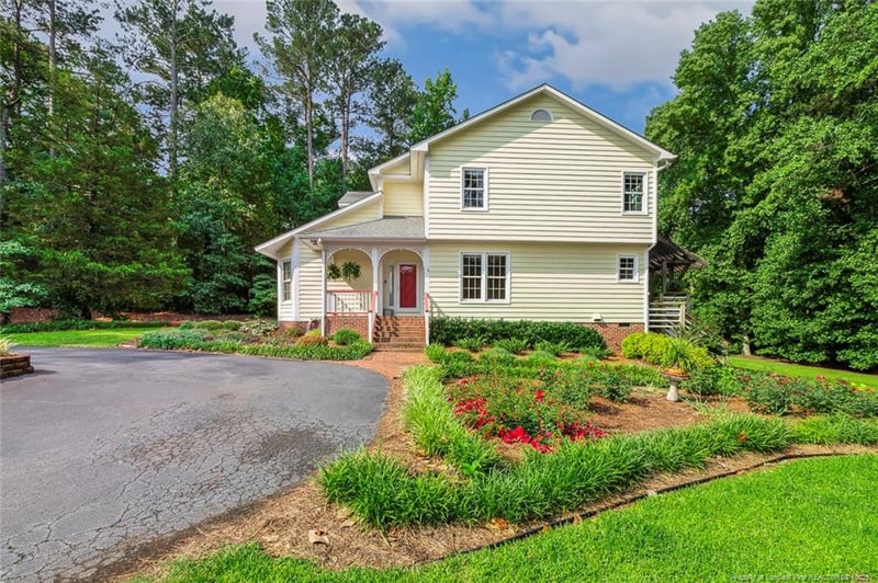1718 Carthage St, Sanford, NC 27330