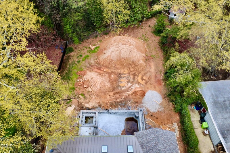 1718 Piccadilly Ln, Raleigh, NC 27608