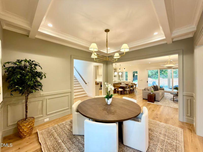 1718 Piccadilly Ln, Raleigh, NC 27608