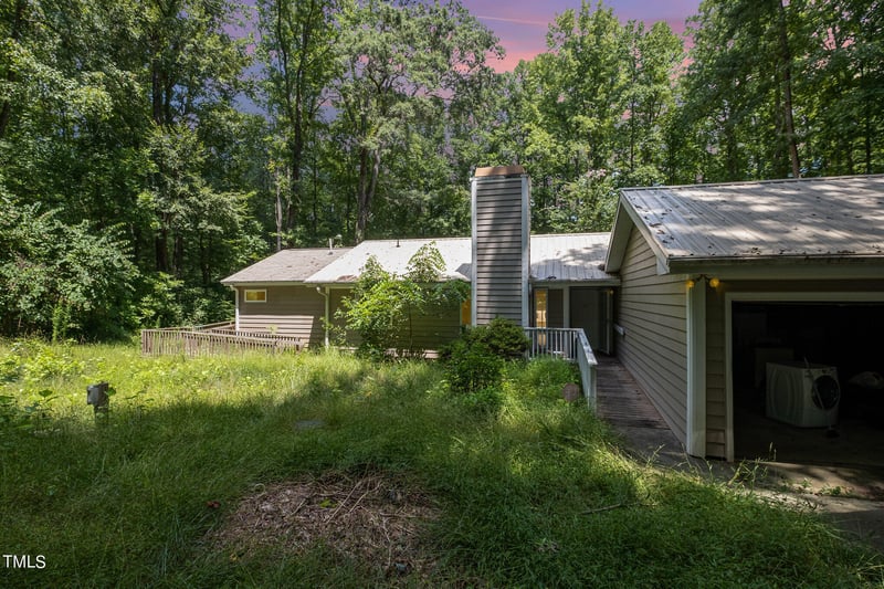 1718 Puma Ln, Chapel Hill, NC 27516