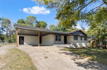 1718 Shiloh Dr, Fayetteville, NC 28304