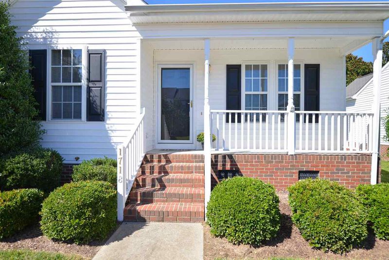 1718 Stroll Cir, Fuquay Varina, NC 27526