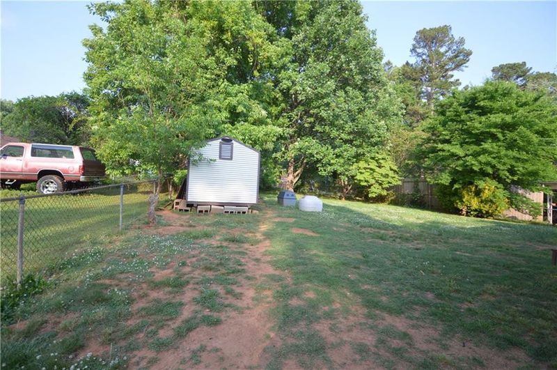1719 Elder Ct, Burlington, NC 27215