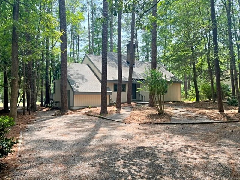 1719 Margarita Ln, Sanford, NC 27332