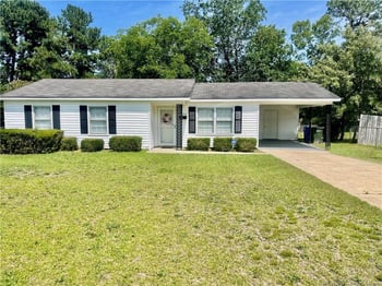 1719 Merry Oaks Dr, Fayetteville, NC 28304