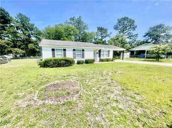 1719 Merry Oaks Dr, Fayetteville, NC 28304