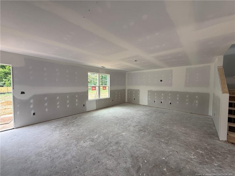 172 Baxley Dr, Dunn, NC 28334